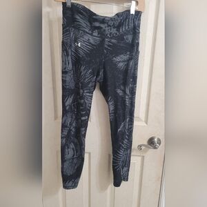 Under Armour Black & Gray Printed Compression Leggings